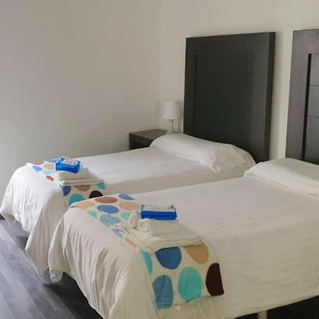 세비야 Residencia Viriato 호스텔 외부 사진