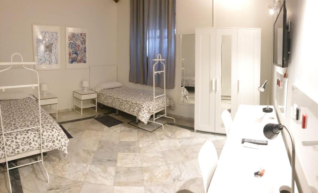 세비야 Residencia Viriato 호스텔 외부 사진