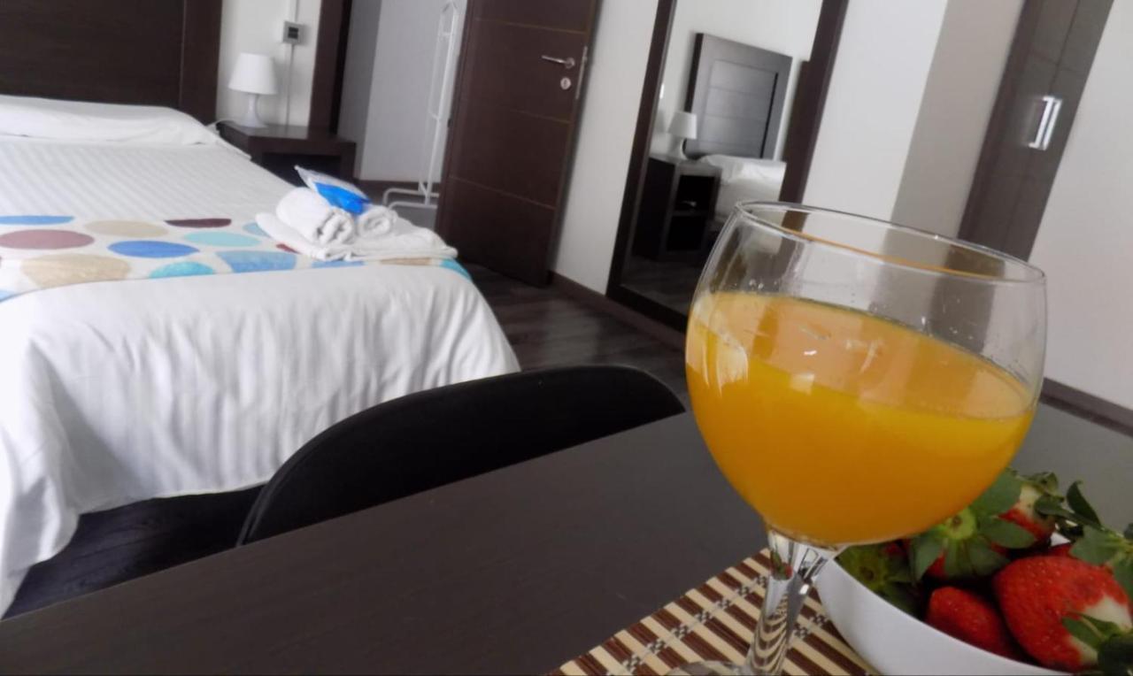 세비야 Residencia Viriato 호스텔 외부 사진