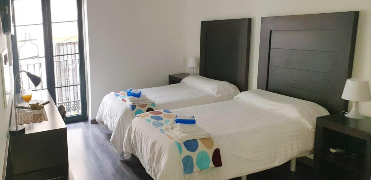 세비야 Residencia Viriato 호스텔 외부 사진