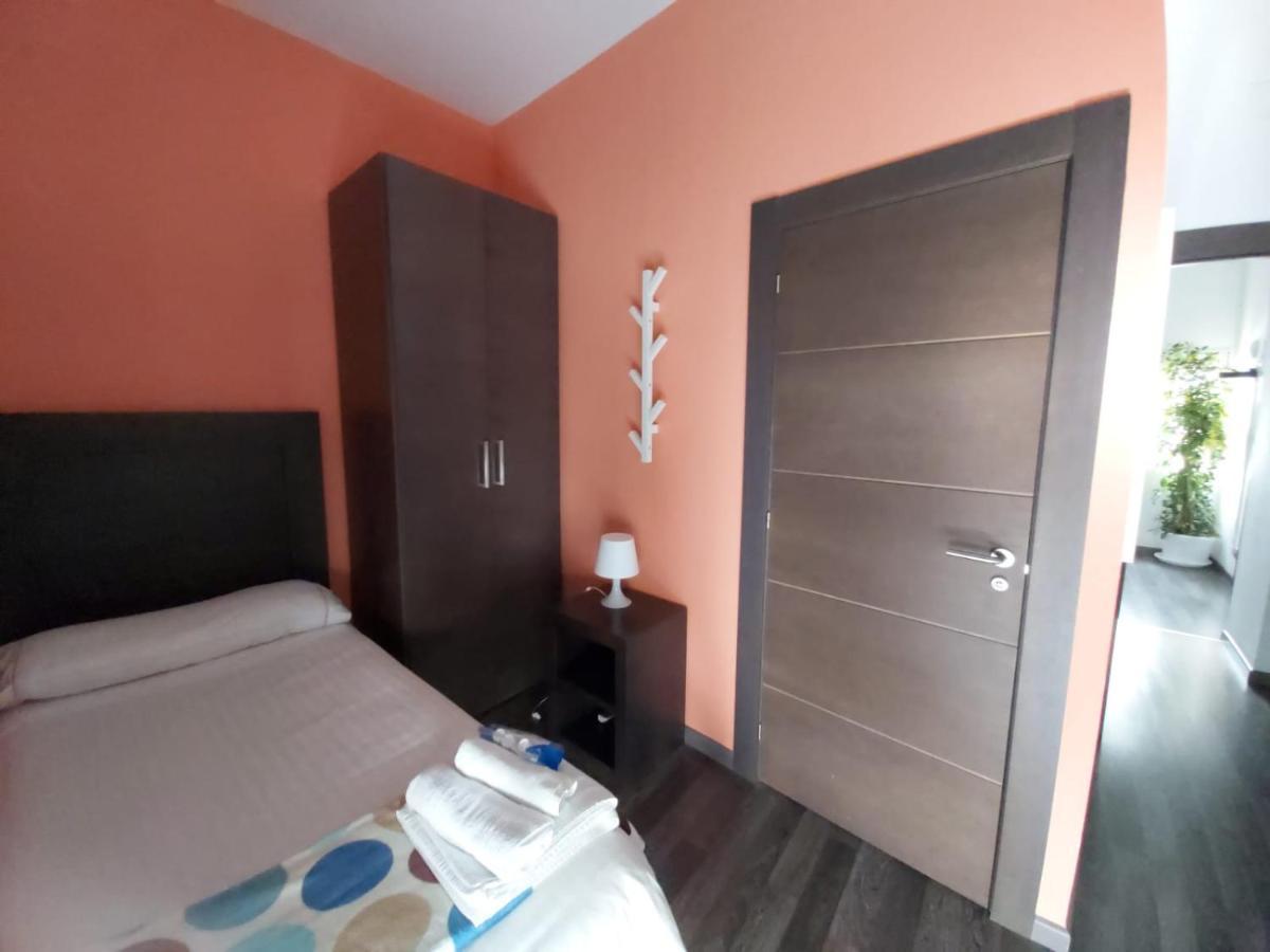 세비야 Residencia Viriato 호스텔 외부 사진